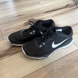 Nike Sneakers. Black and white Flywire sneaker.
